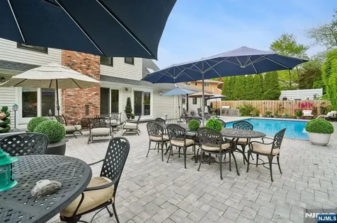 11 Auriemma Court Roxbury Township NJ 07850