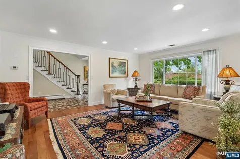 11 Auriemma Court Roxbury Township NJ 07850