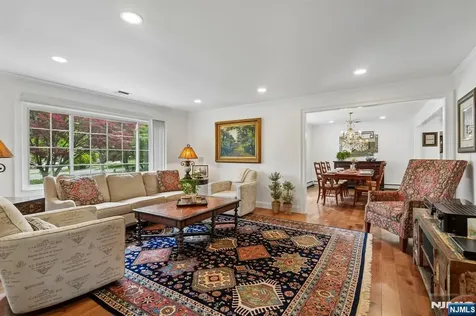 11 Auriemma Court Roxbury Township NJ 07850