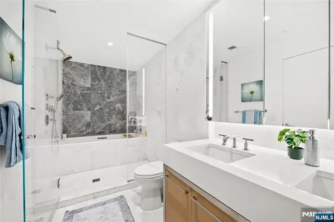 75 Park Lane Jersey City NJ 07310