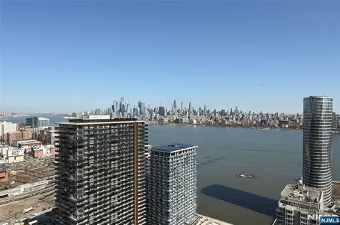 75 Park Lane Jersey City NJ 07310