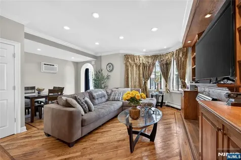 199 Franklin Street Secaucus NJ 07094