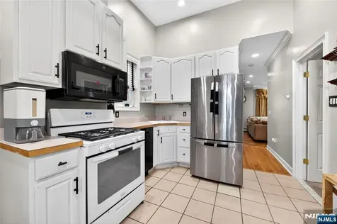 199 Franklin Street Secaucus NJ 07094