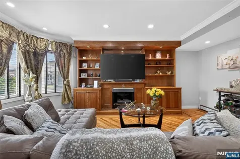 199 Franklin Street Secaucus NJ 07094