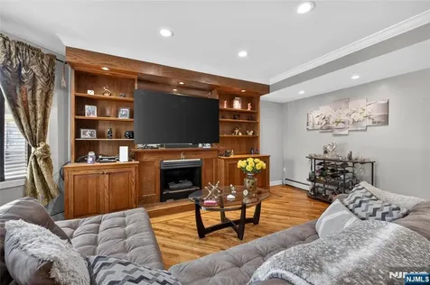 199 Franklin Street Secaucus NJ 07094