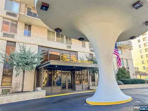 160 Overlook Avenue Hackensack NJ 07601