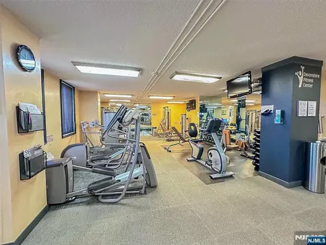160 Overlook Avenue Hackensack NJ 07601