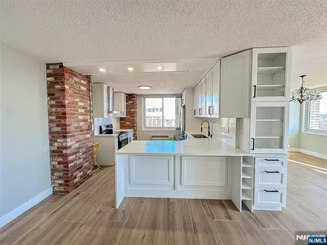 160 Overlook Avenue Hackensack NJ 07601