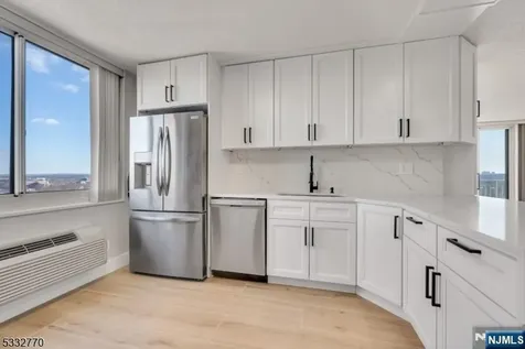 160 Overlook Avenue Hackensack NJ 07601