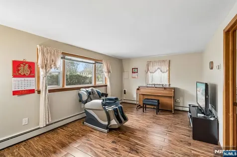 201 Rockland Avenue River Vale NJ 07675