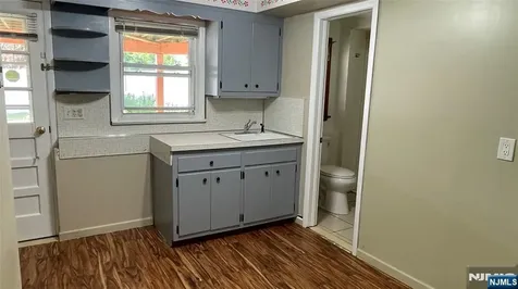 201 Rockland Avenue River Vale NJ 07675
