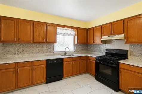 1109 Essex Avenue Linden NJ 07036