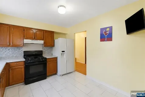 1109 Essex Avenue Linden NJ 07036