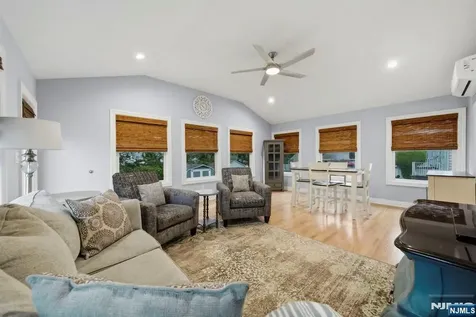 202 Colonial Avenue Saddle Brook NJ 07663