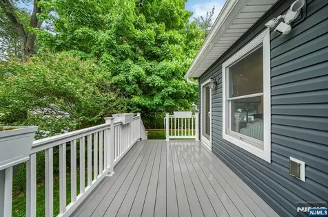 202 Colonial Avenue Saddle Brook NJ 07663