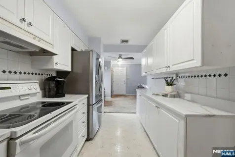 202 Colonial Avenue Saddle Brook NJ 07663