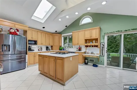 45 Kershner Place Fair Lawn NJ 07410