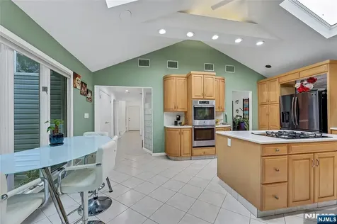 45 Kershner Place Fair Lawn NJ 07410