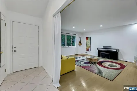 45 Kershner Place Fair Lawn NJ 07410
