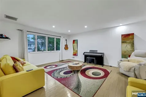 45 Kershner Place Fair Lawn NJ 07410