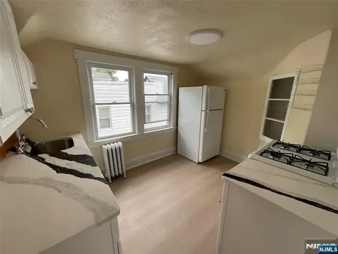 131 Delafield Avenue Lyndhurst NJ 07071