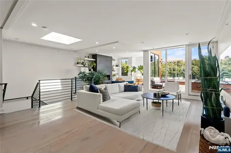367 Park Avenue Weehawken NJ 07086