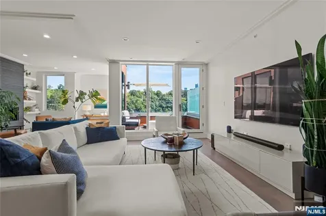 367 Park Avenue Weehawken NJ 07086