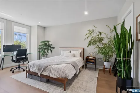 367 Park Avenue Weehawken NJ 07086