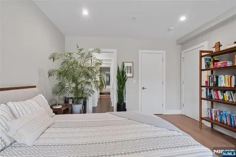 367 Park Avenue Weehawken NJ 07086