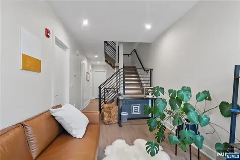 367 Park Avenue Weehawken NJ 07086