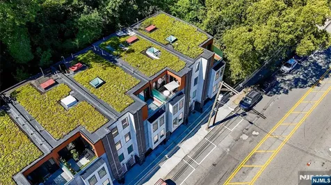 367 Park Avenue Weehawken NJ 07086
