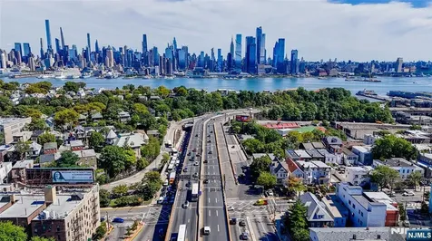 367 Park Avenue Weehawken NJ 07086