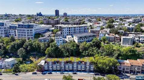 367 Park Avenue Weehawken NJ 07086