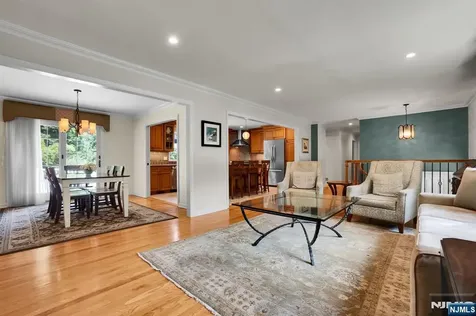 114 Wyckoff Avenue Wyckoff NJ 07481