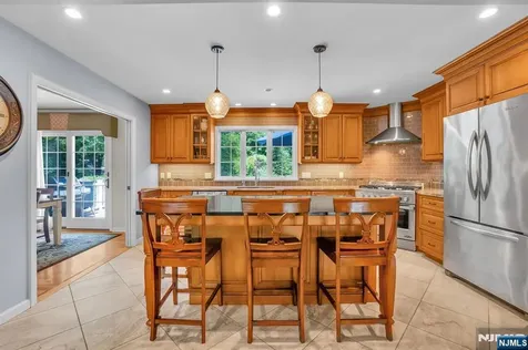 114 Wyckoff Avenue Wyckoff NJ 07481
