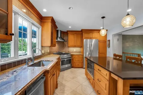 114 Wyckoff Avenue Wyckoff NJ 07481