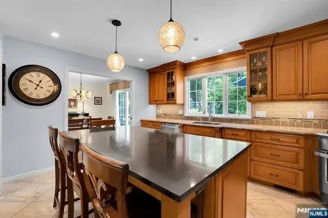 114 Wyckoff Avenue Wyckoff NJ 07481