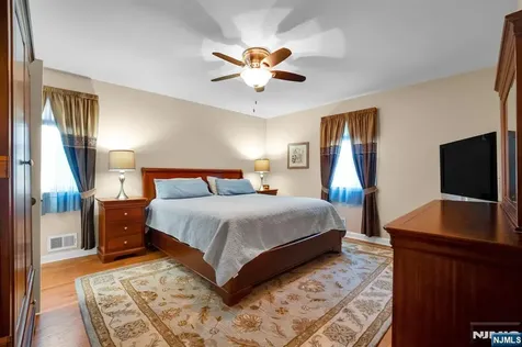 114 Wyckoff Avenue Wyckoff NJ 07481