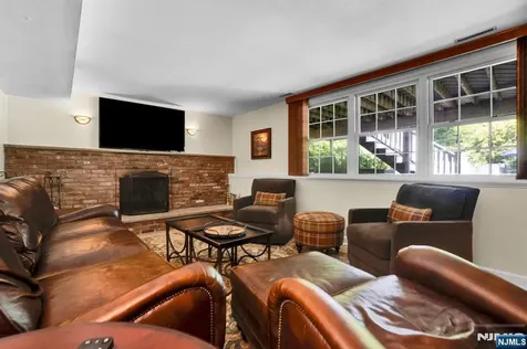 114 Wyckoff Avenue Wyckoff NJ 07481