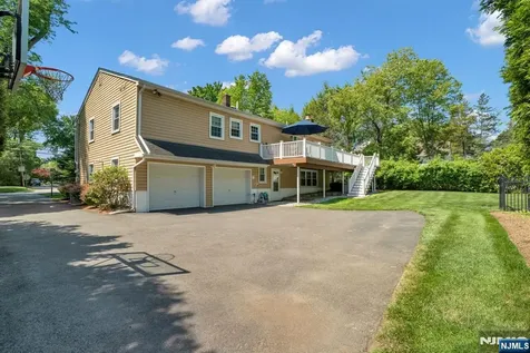 114 Wyckoff Avenue Wyckoff NJ 07481