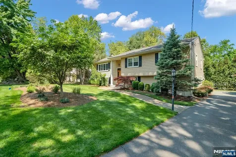 114 Wyckoff Avenue Wyckoff NJ 07481