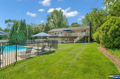 114 Wyckoff Avenue Wyckoff NJ 07481