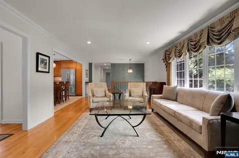 114 Wyckoff Avenue Wyckoff NJ 07481