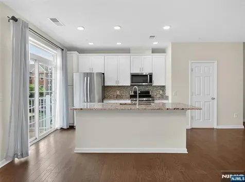 90 Wesmont Drive Wood Ridge NJ 07075