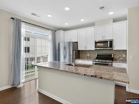 90 Wesmont Drive Wood Ridge NJ 07075