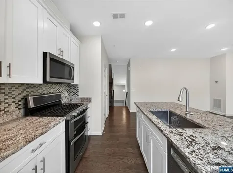 90 Wesmont Drive Wood Ridge NJ 07075