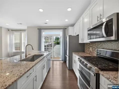 90 Wesmont Drive Wood Ridge NJ 07075