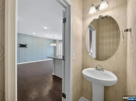 90 Wesmont Drive Wood Ridge NJ 07075