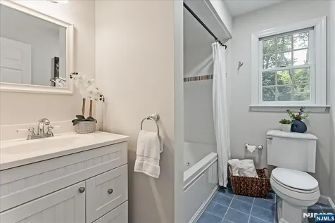 22 Sterling Place Glen Rock NJ 07452