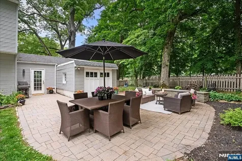 22 Sterling Place Glen Rock NJ 07452